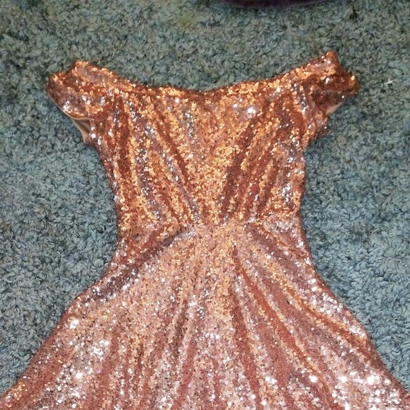 Windsor Dresses & Skirts - Rose Gold Sequin Off The Shoulder Dress Windsor Dresses & Skirts - Rose Gold Sequin Off The Shoulder Dress